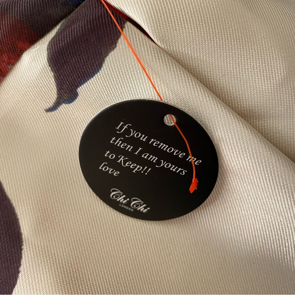 Chi Chi London curve dress - Picture 4 of 4